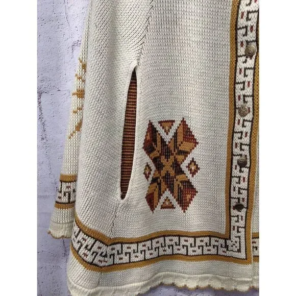 JC Penney Fashion Vintage 70s Tribal Aztec knit Cape Poncho/ sweater Southwester